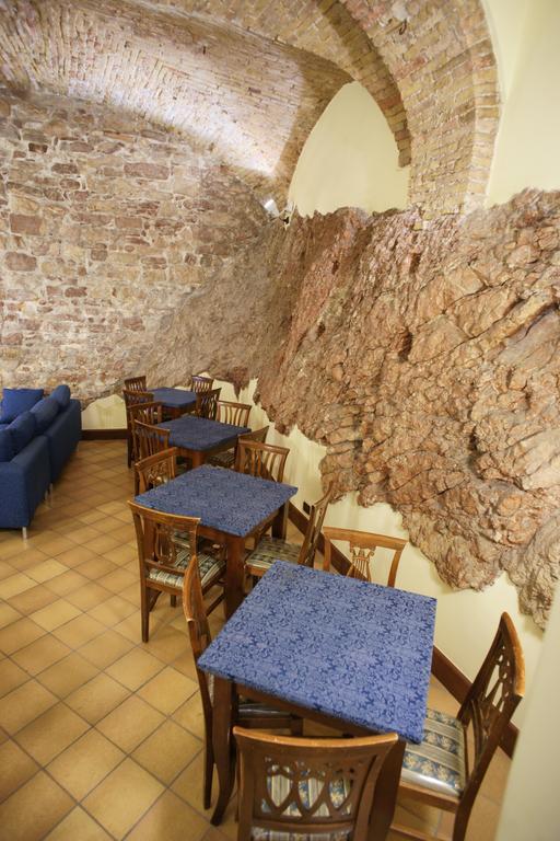 Hotel La Rocca 2*